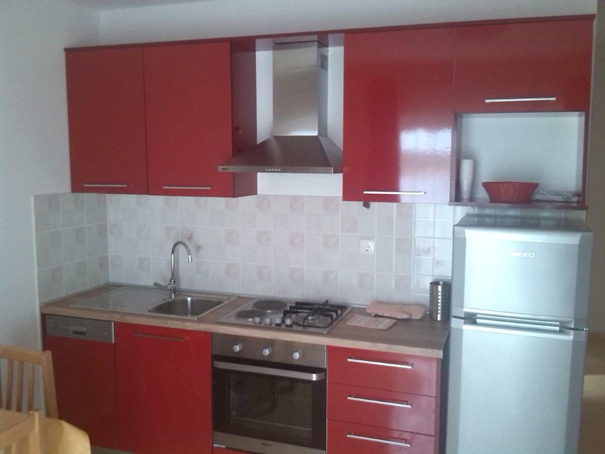 Apartmani Luna Новаля Екстериор снимка