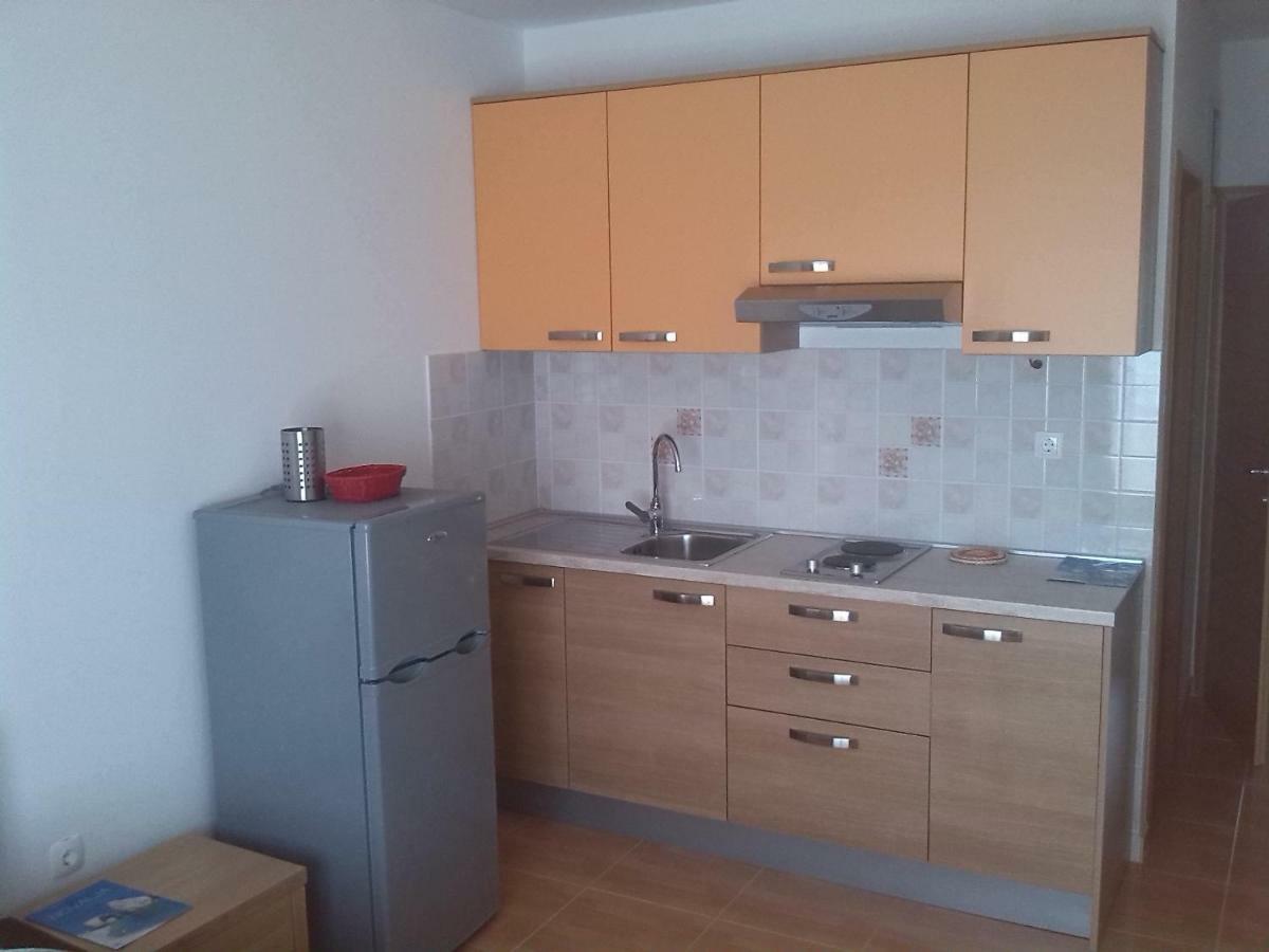 Apartmani Luna Новаля Екстериор снимка